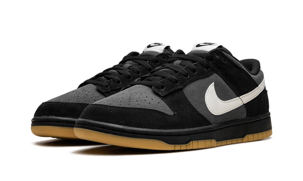 Dunk Low SE "Black Grey Gum" HQ1931 001