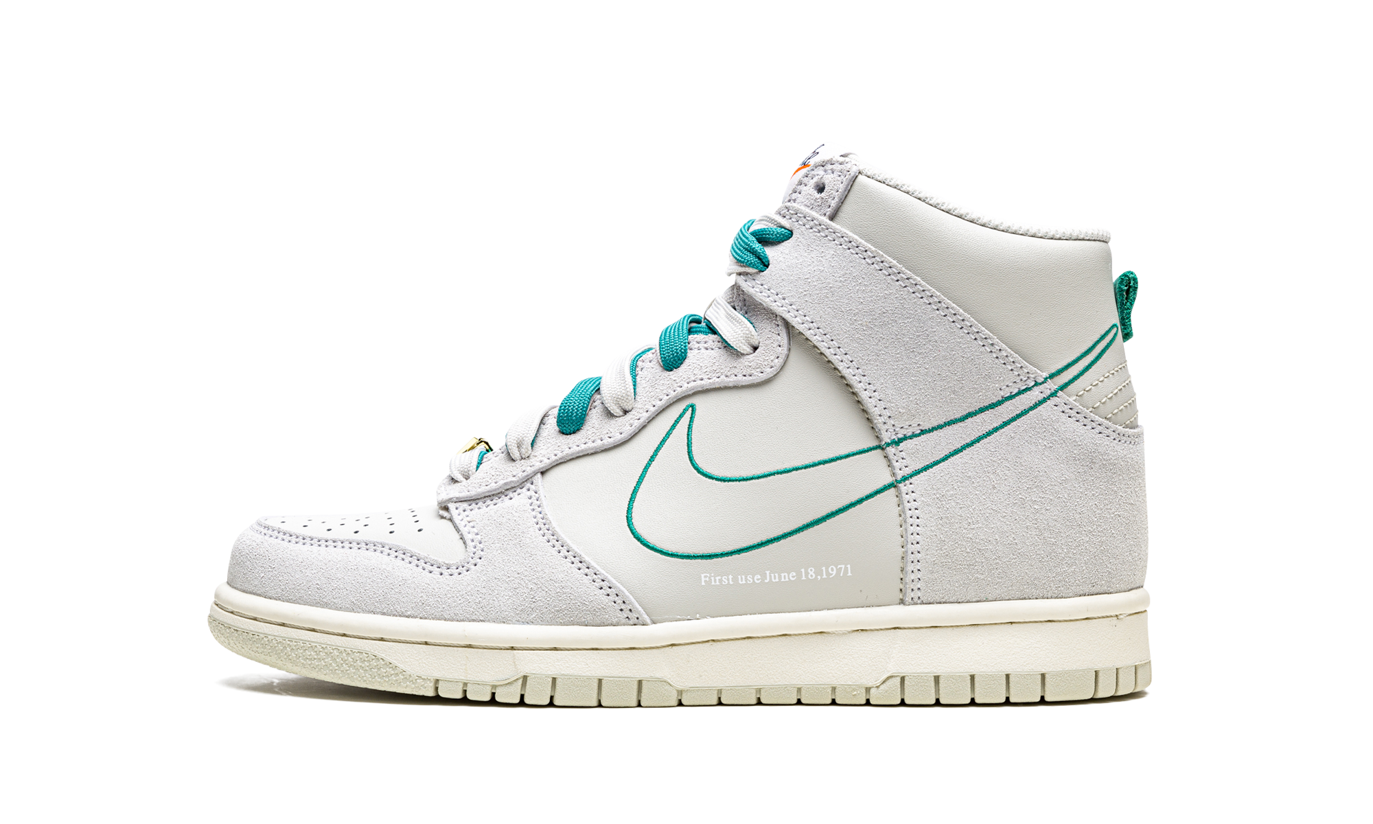 Dunk High SE GS "First Use - Green Noise" DD0733 001