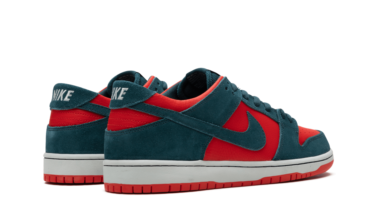 SB Zoom Dunk Low Pro "REVERSE SHARKS" 854866 336