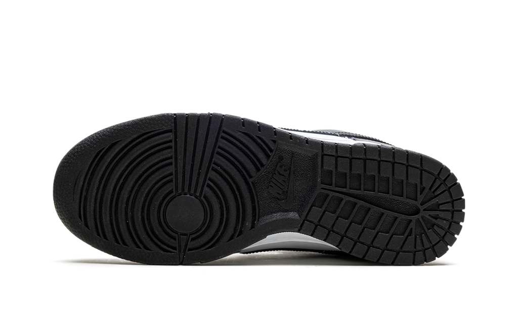 Dunk Low SE WMNS "Just Do It Iridescent" FQ8143 001