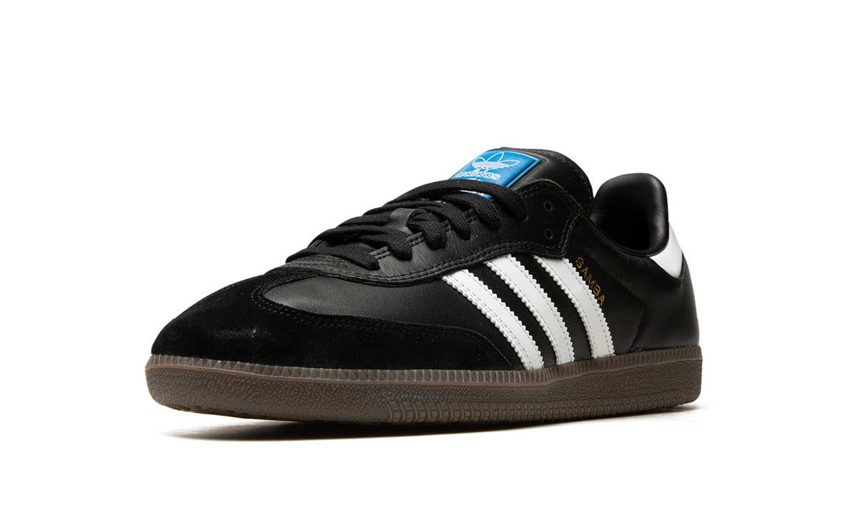 Samba ADV "Black / White" GW3159