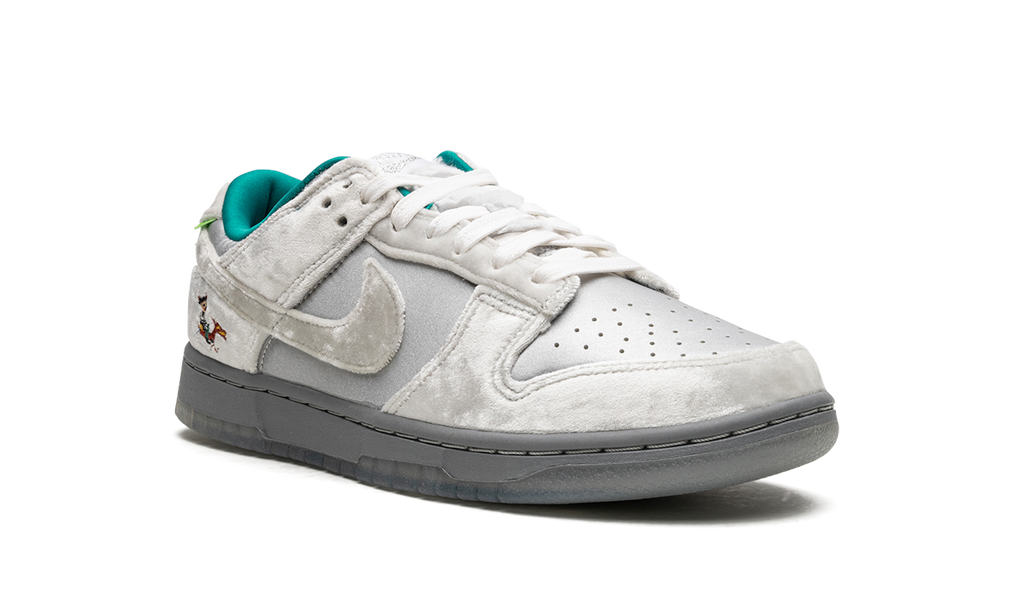 DUNK LOW WMNS "Ice" DO2326 001