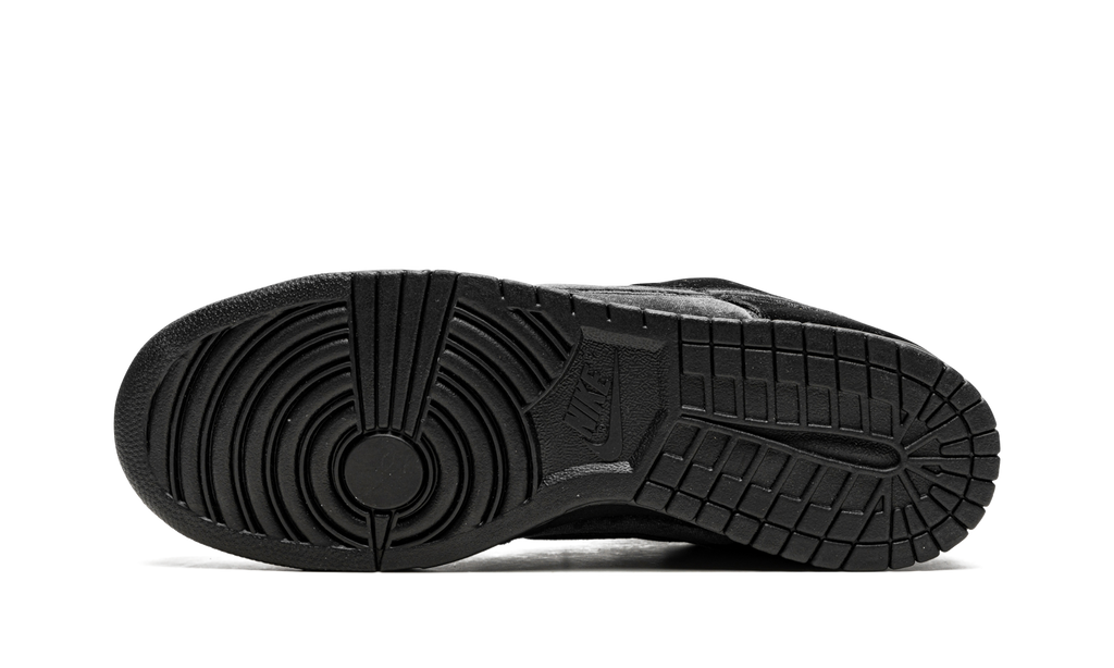 Dunk Low "Dover Street Market Triple Black Velvet" DH2686 002