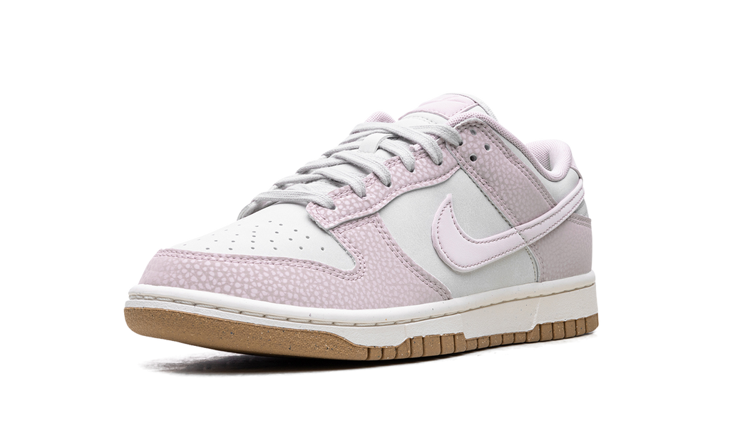 Dunk Low WMNS "Platinum Violet" FN6345 001