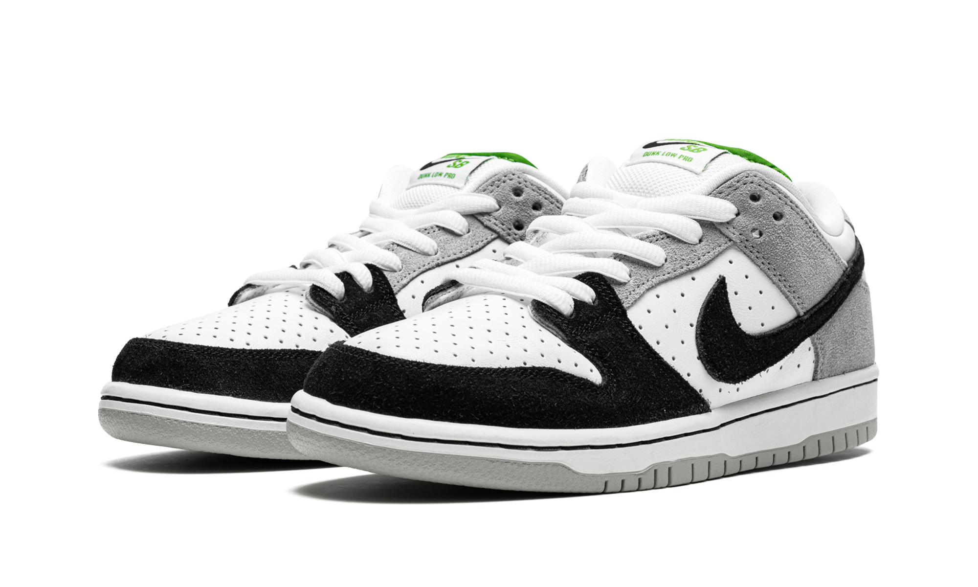 SB Dunk Low Pro "Chlorophyll" BQ6817 011