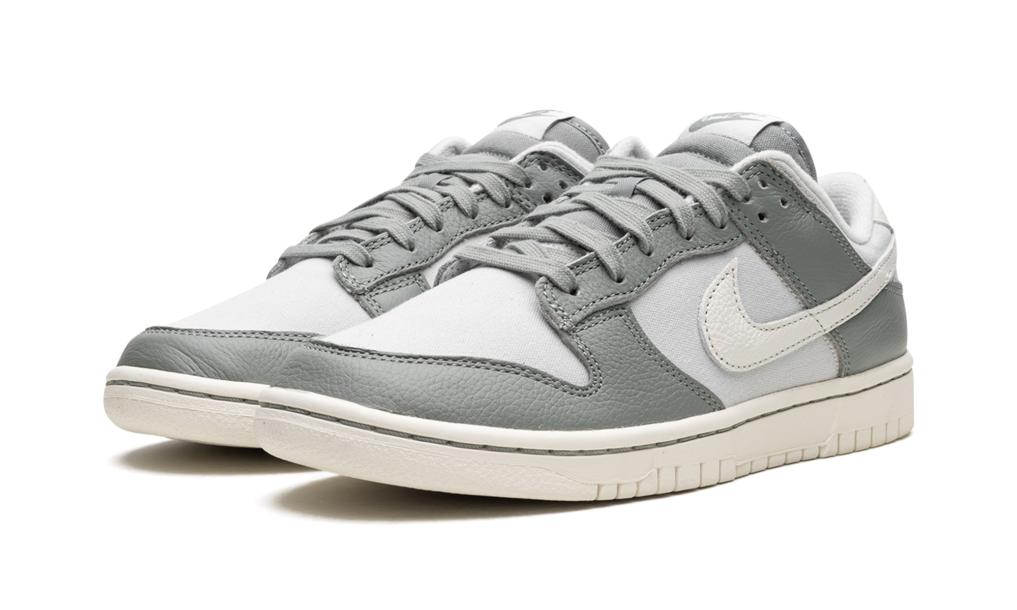 Dunk Low Retro PRM "Mica Green" DV7212 300