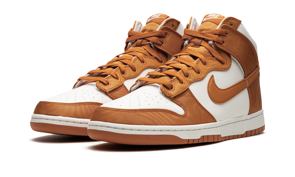 Dunk High "Monarch" DV7223 800