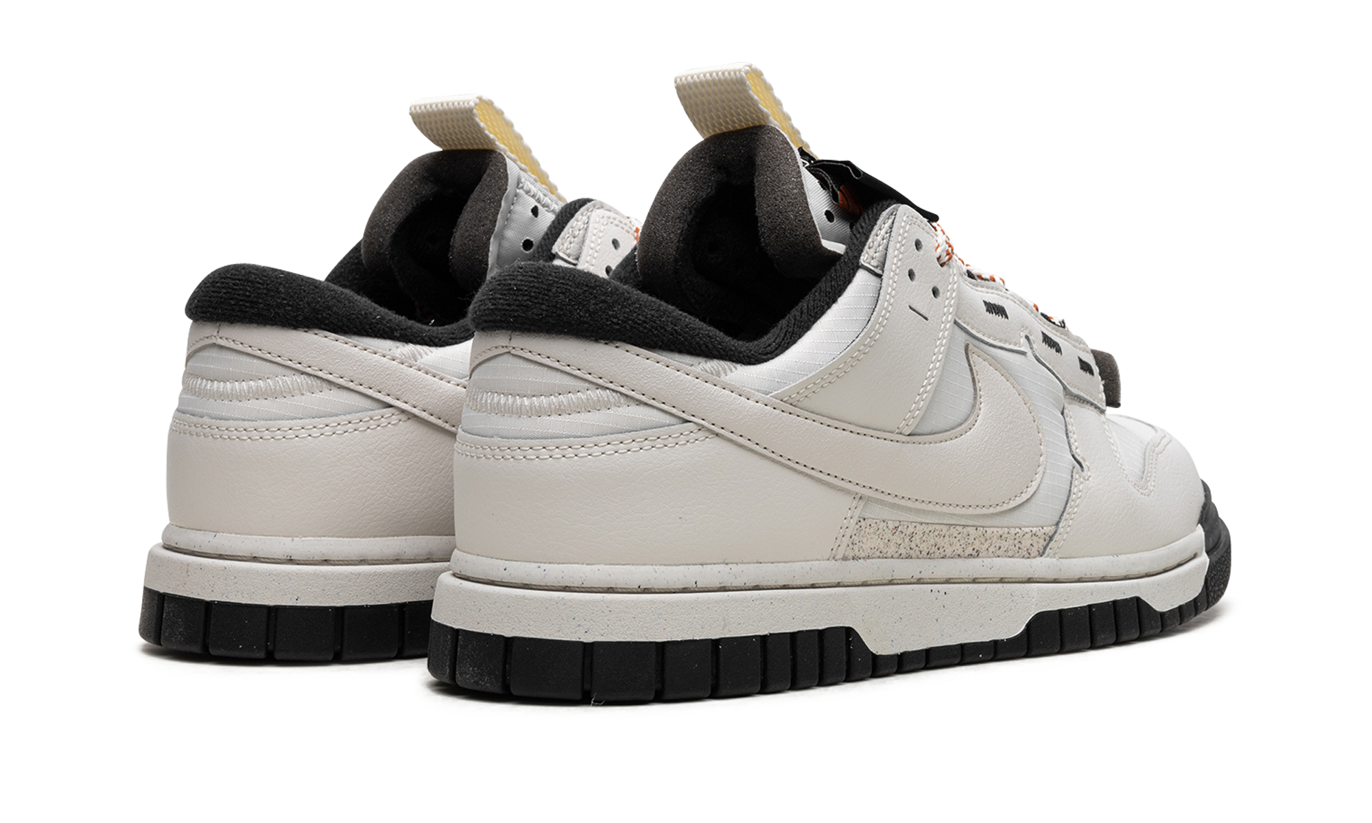 Dunk Low Remastered "Sail / Black" FB8894 002