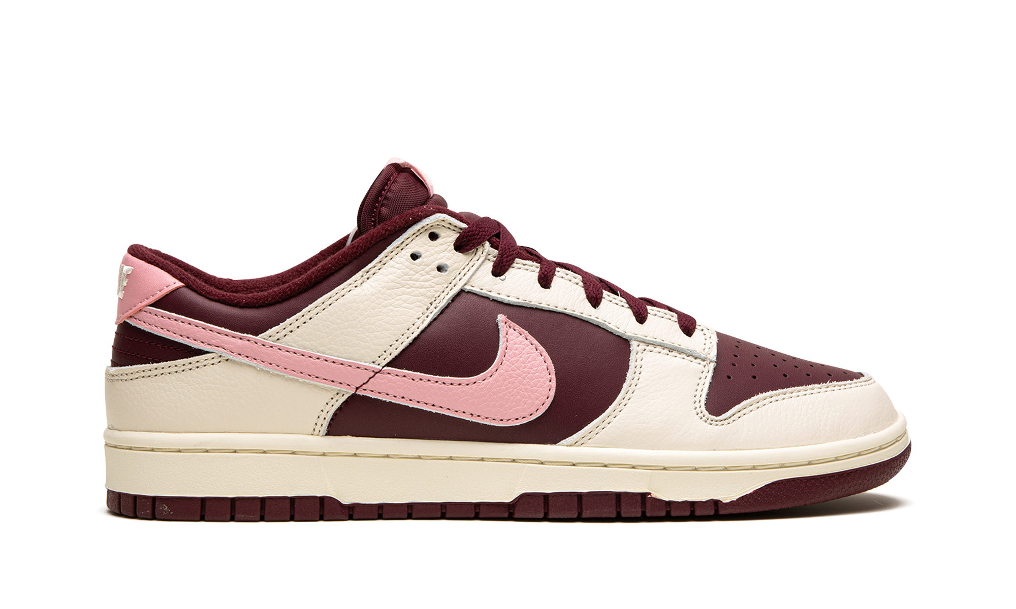 Dunk Low Retro PRM "Valentine's Day 2023" DR9705 100
