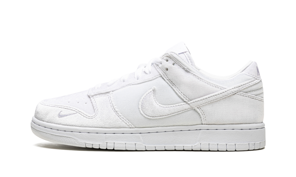 Dunk Low "Dove Street Market Triple White Velvet" DH2686 100