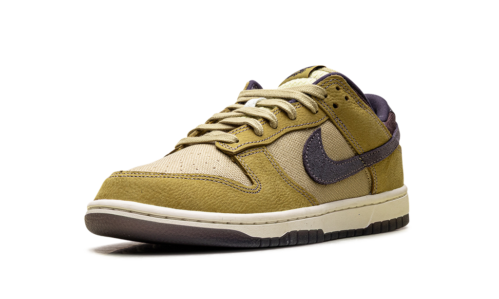 Dunk Low Retro SE "Buff Gold Dark Raisin" IB6752 700