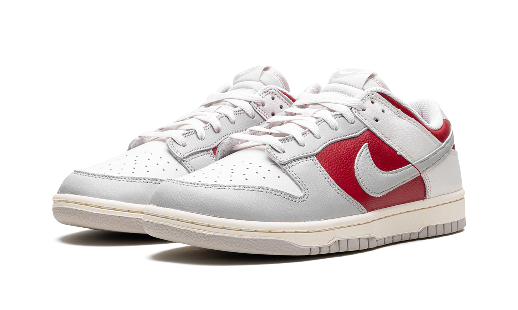 Dunk Low "Ultraman" HJ9093 030
