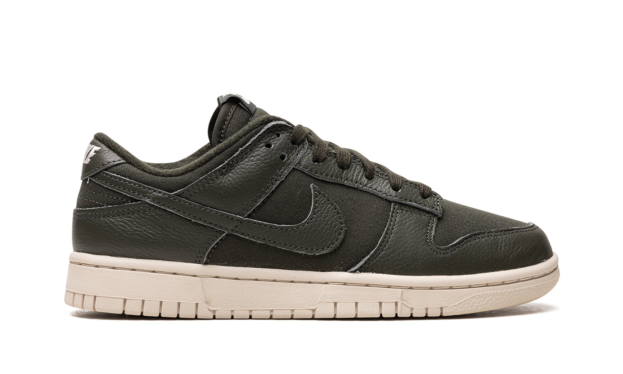 Dunk Low PRM "Sequoia" DZ2538 300