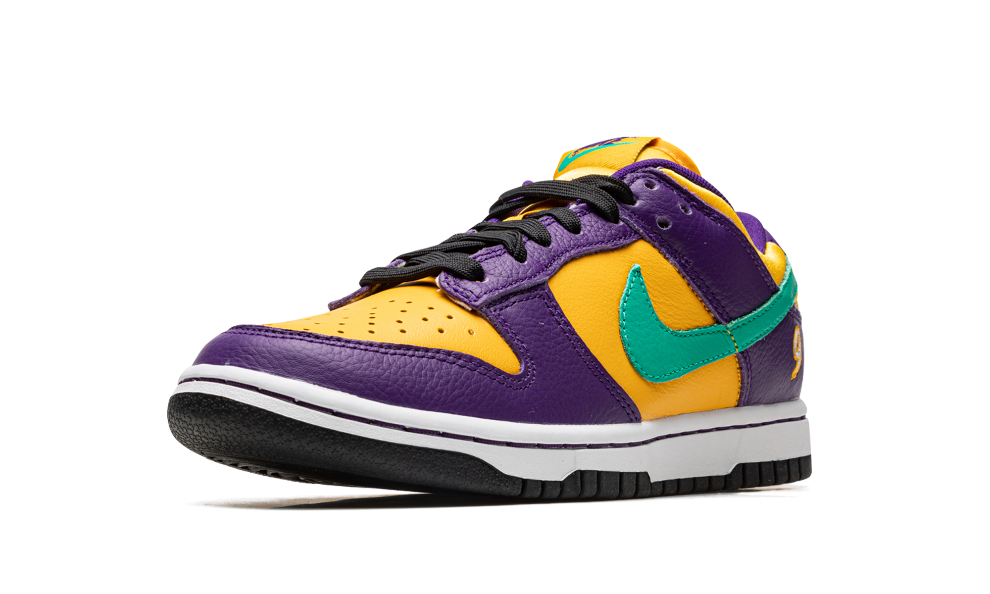 DUNK LOW WMNS "Lisa Leslie" DO9581 500