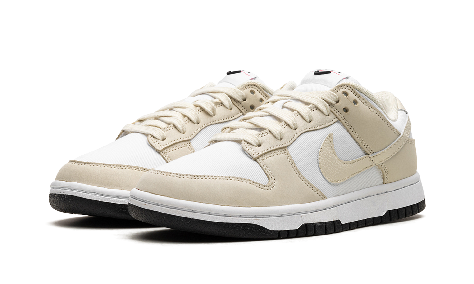 NIKE DUNK LO LX WMNS "Coconut Milk" DZ2710 100