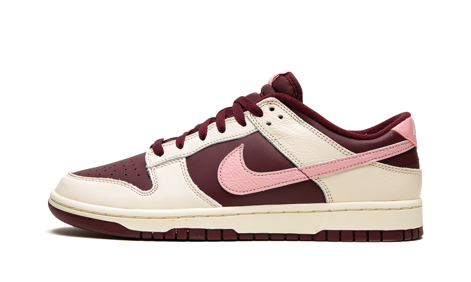 Dunk Low Retro PRM "Valentine's Day 2023" DR9705 100