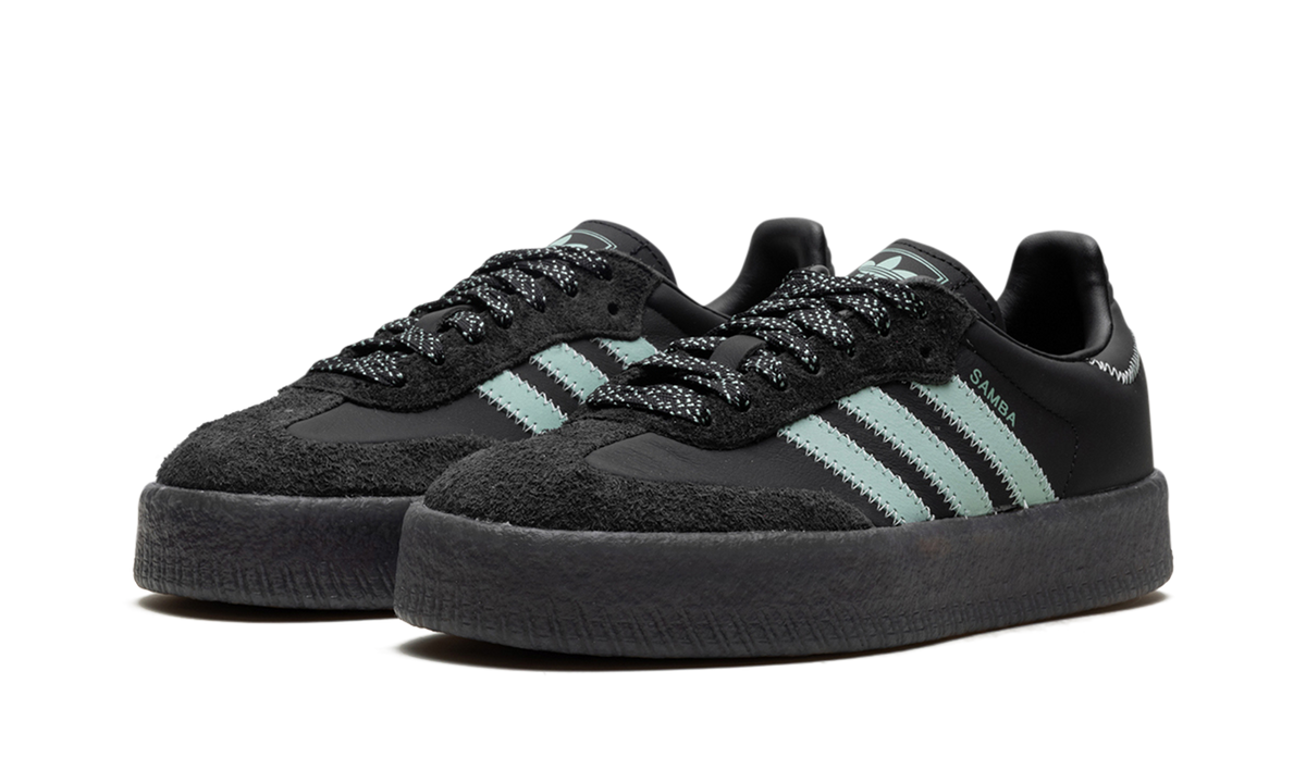 Sambae WMNS "Core Black Haze Green" IE9110