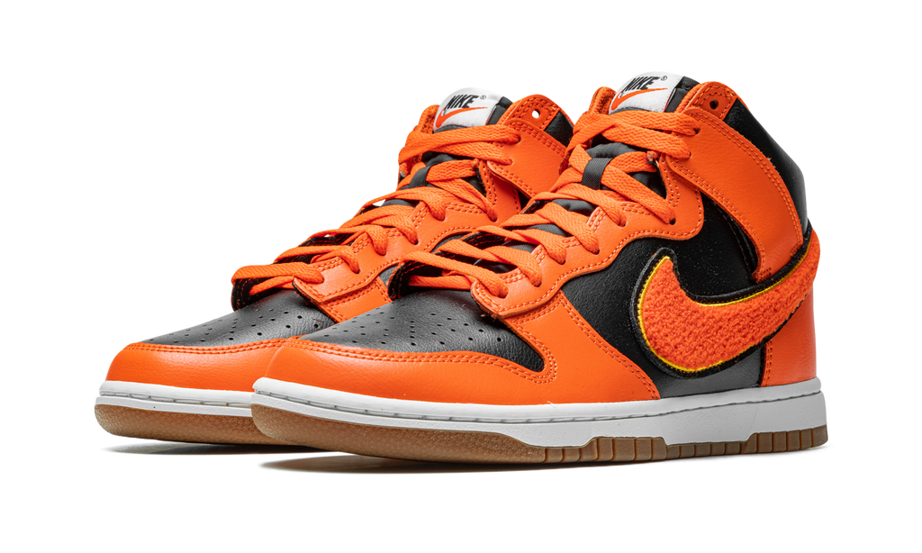 Dunk High "Chenille - Safety Orange" DR8805 002