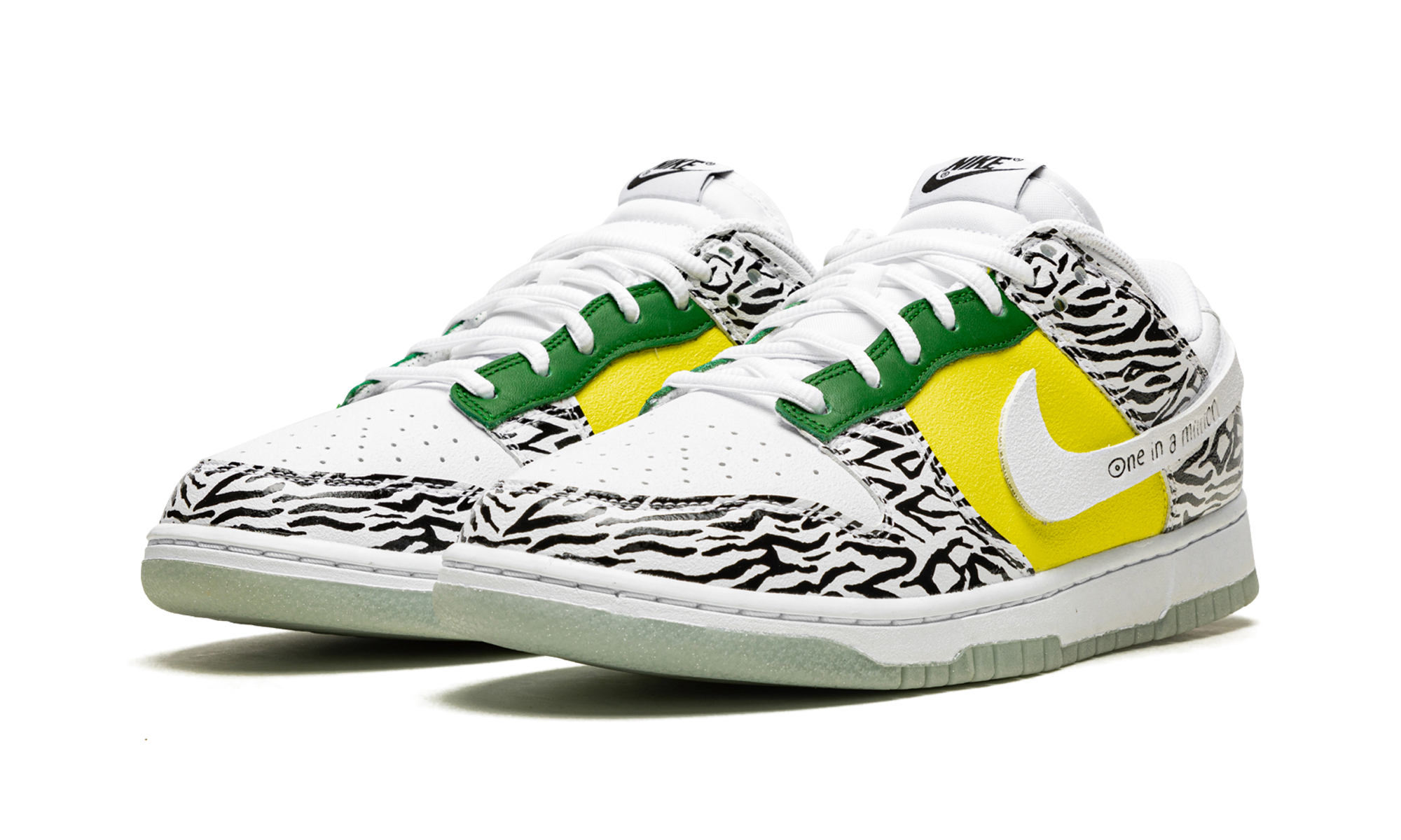 Dunk Low "Doernbecher 2022" DR7305 100
