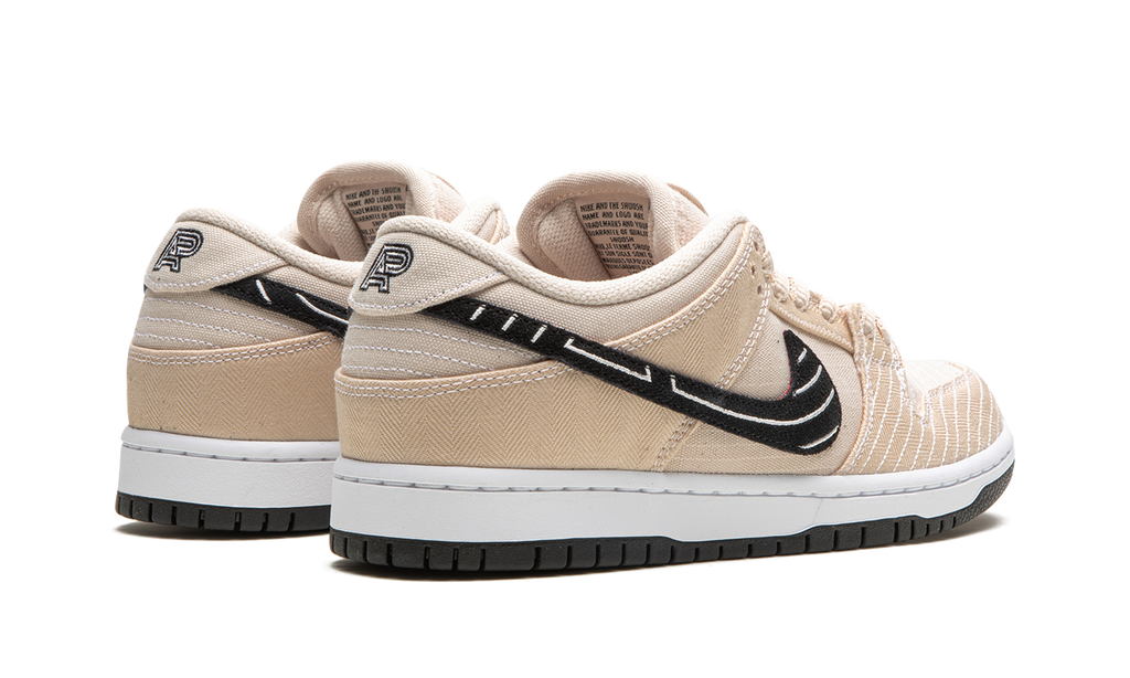 SB Dunk Low "Albino & Preto - Jiu Jitsu" FD2627 200