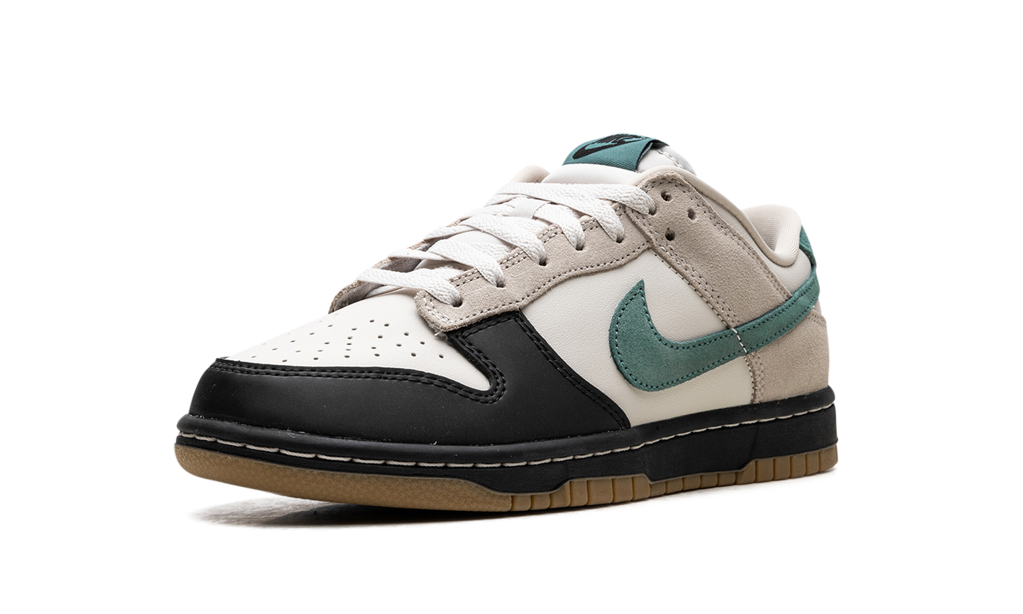 Dunk Low "Brown Bicoastal" HQ3483 104