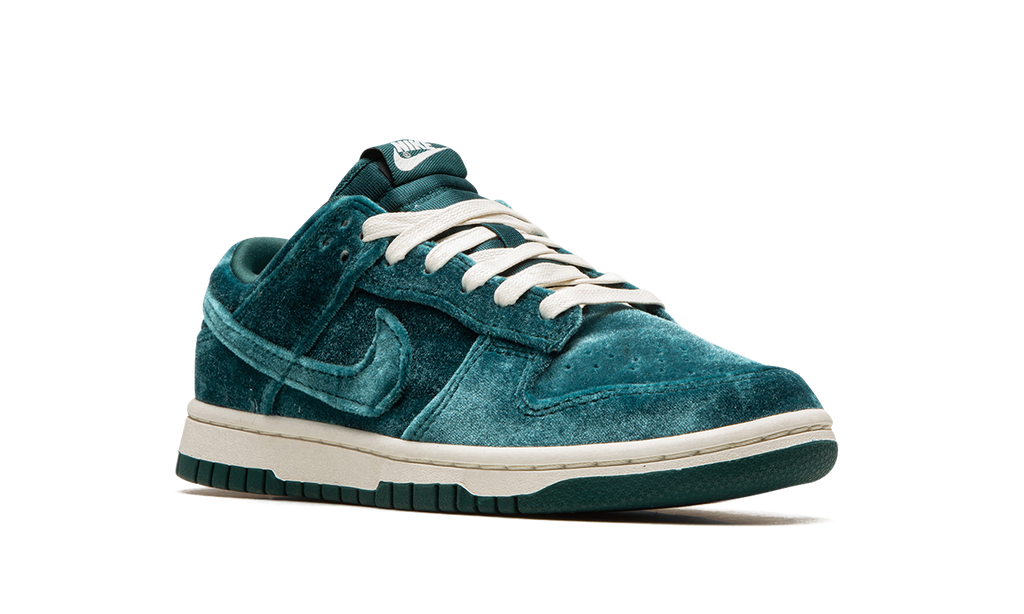 DUNK LO MNS WMNS "Green Velvet" DZ5224 300