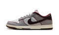 Dunk Low Retro SE "Pure Platinum / Wolf Grey / Team Red / Burgundy Crush" IH1942 001