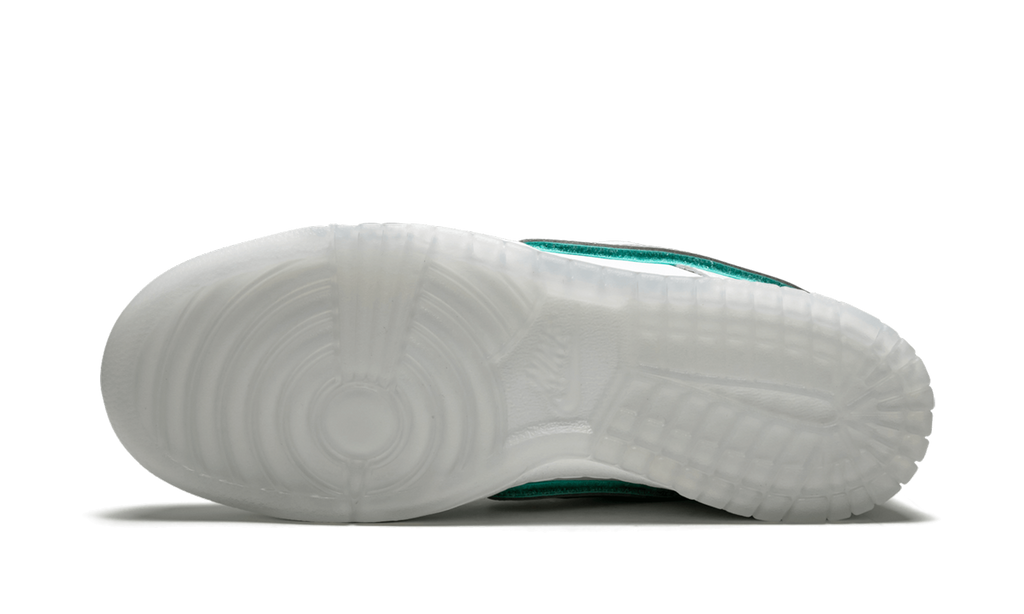 SB Dunk Low Pro OG QS "Diamond Supply White" BV1310 100