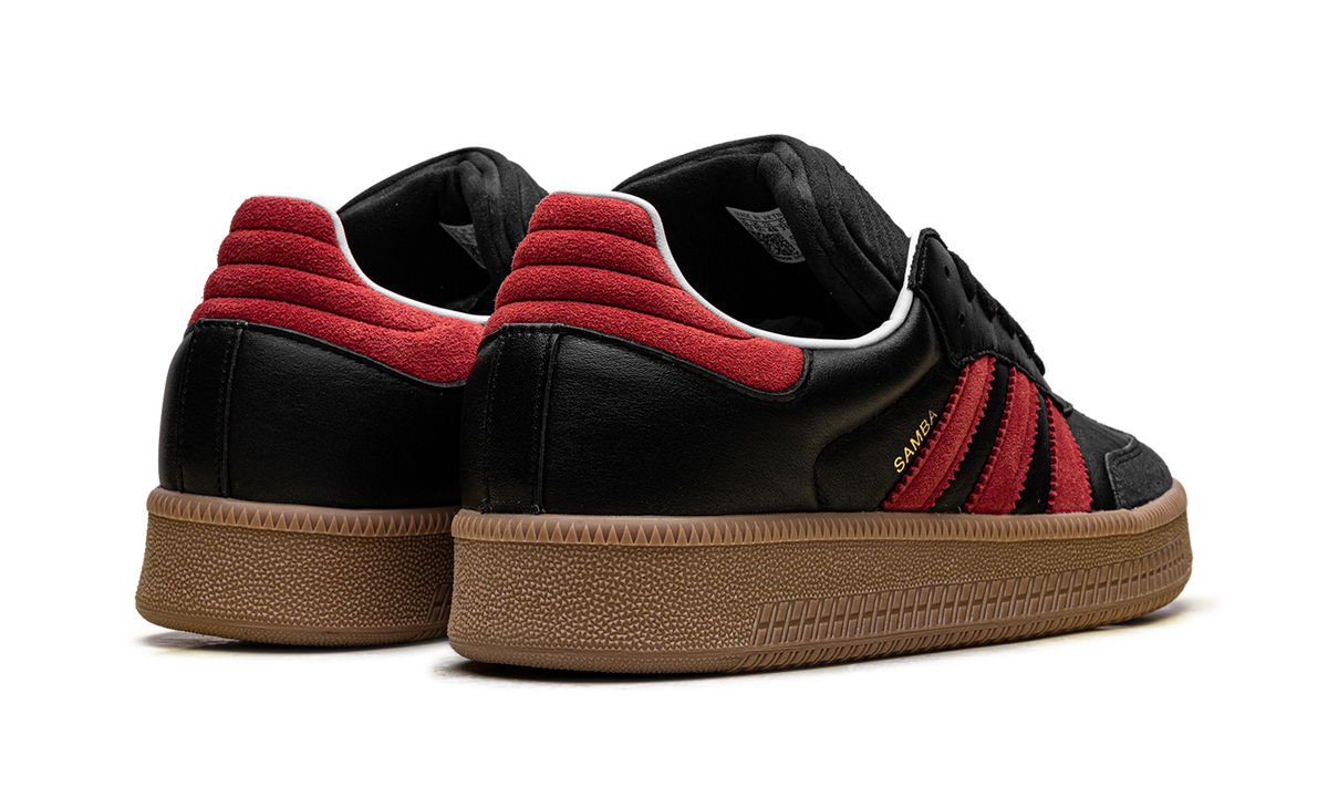Samba XLG "Core Black Better Scarlet" IE9178
