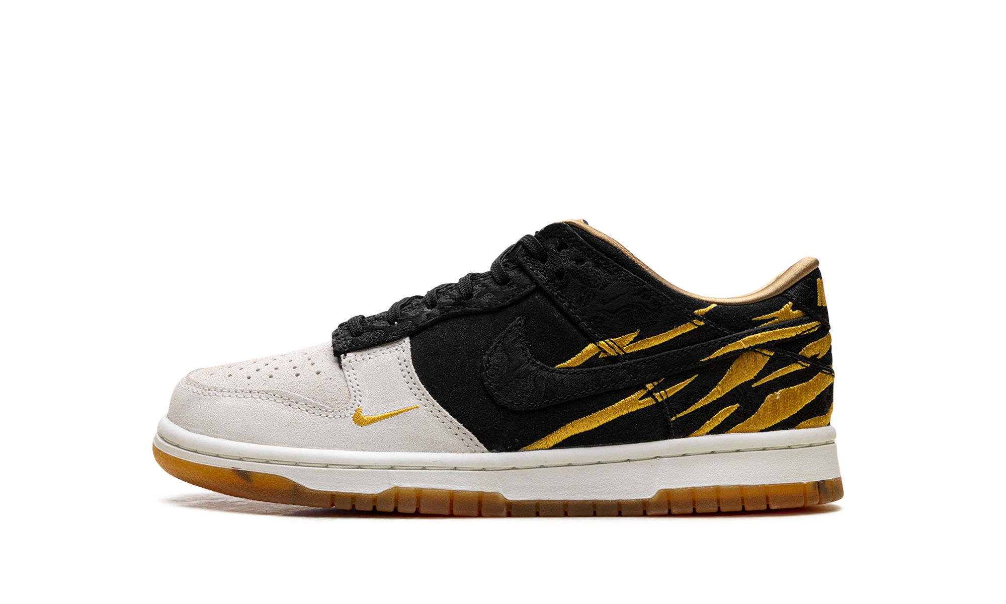 Dunk Low GS "Year of the Tiger (2022)" DQ5351 001