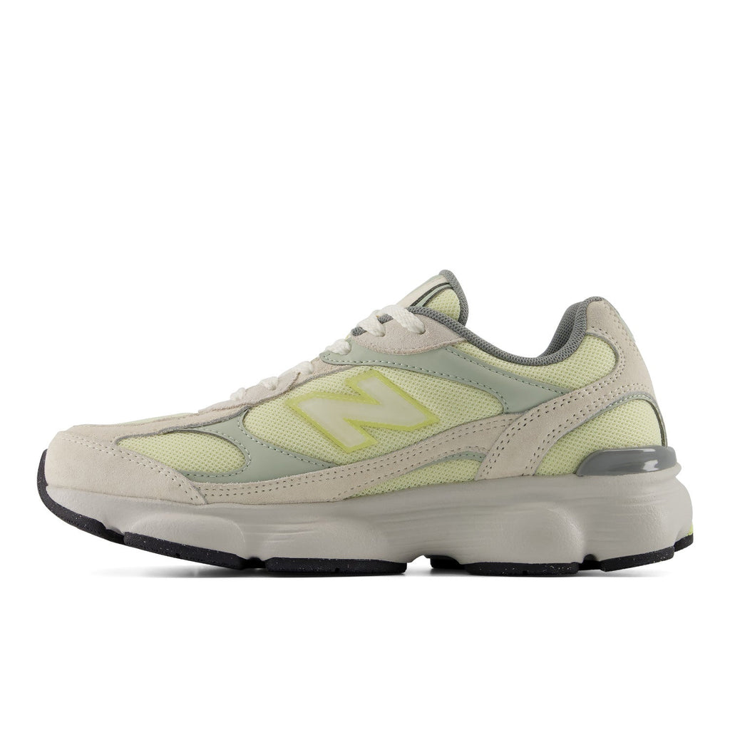New Balance 603 Sneaker (W6032G7) Women's