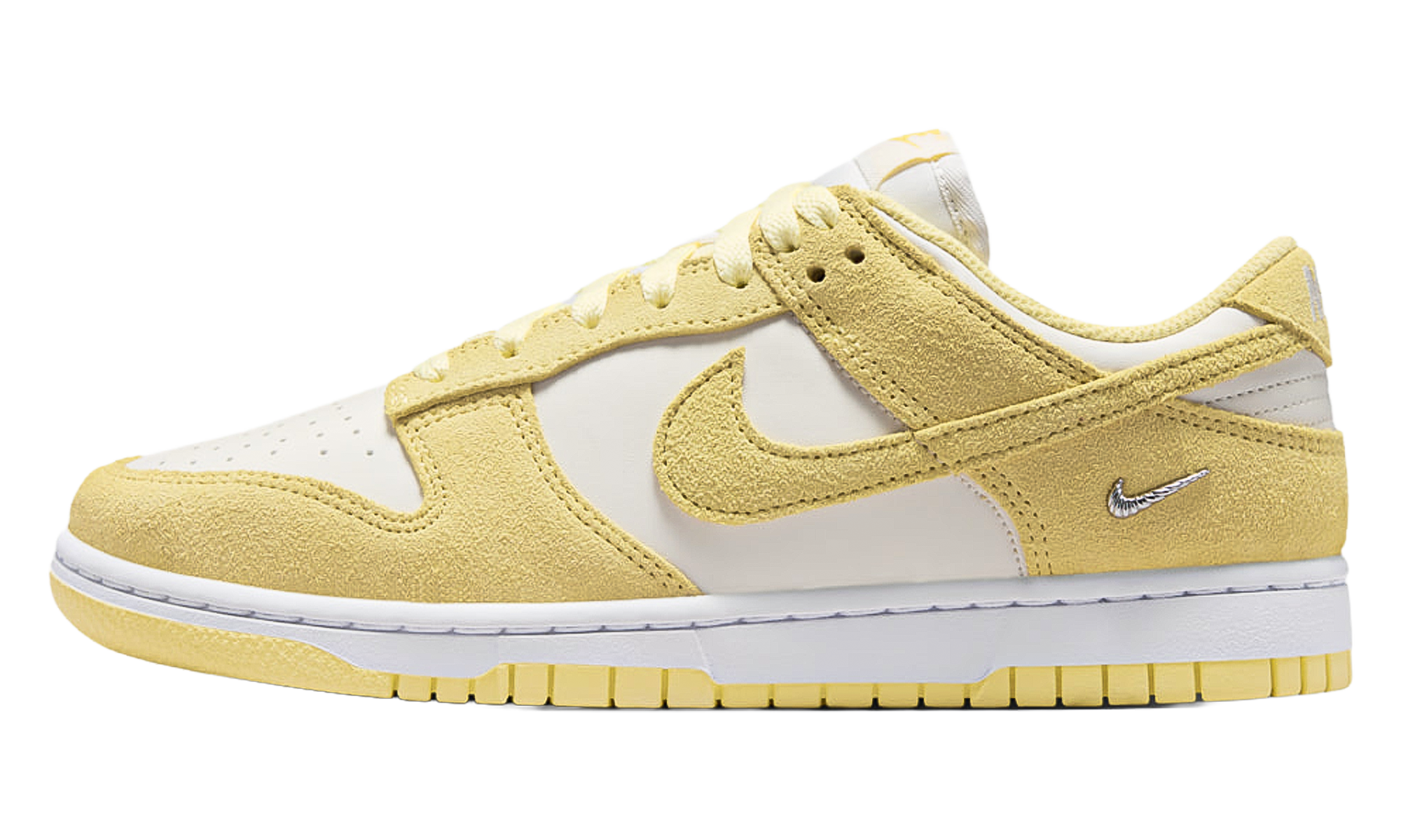 Dunk Low WMNS "Sail Soft Yellow Silver" IO4244 104