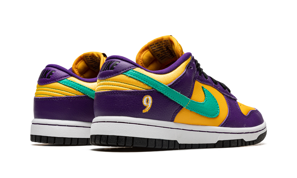 DUNK LOW WMNS "Lisa Leslie" DO9581 500