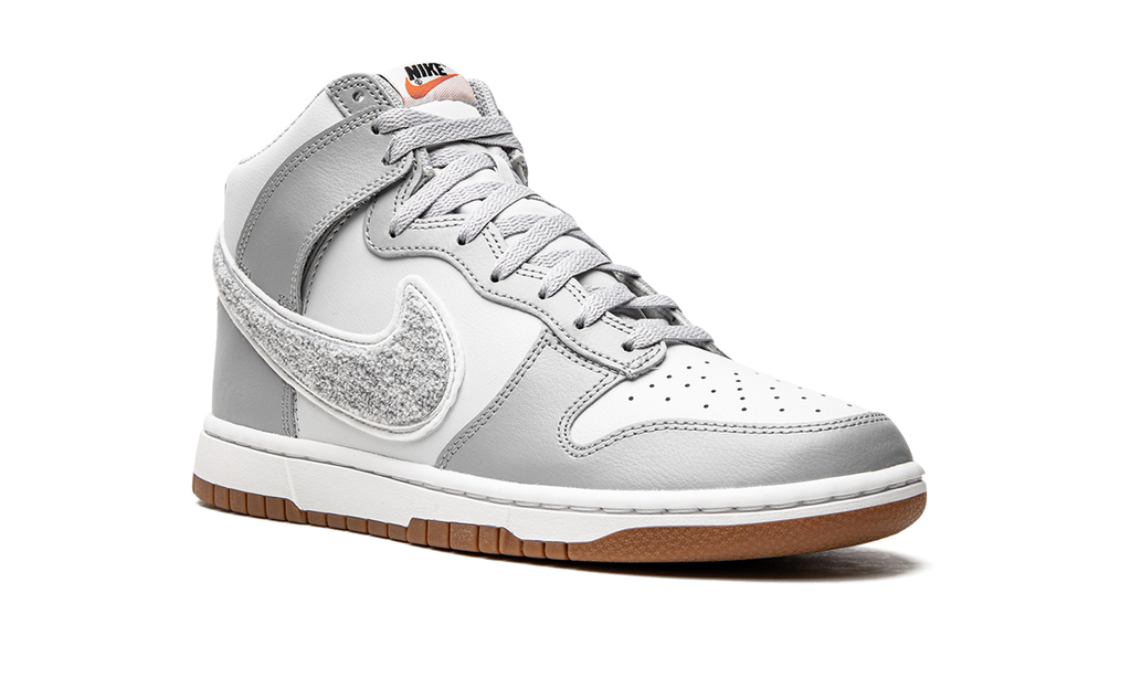 Dunk High "Chenille - Light Smoke" DR8805 003
