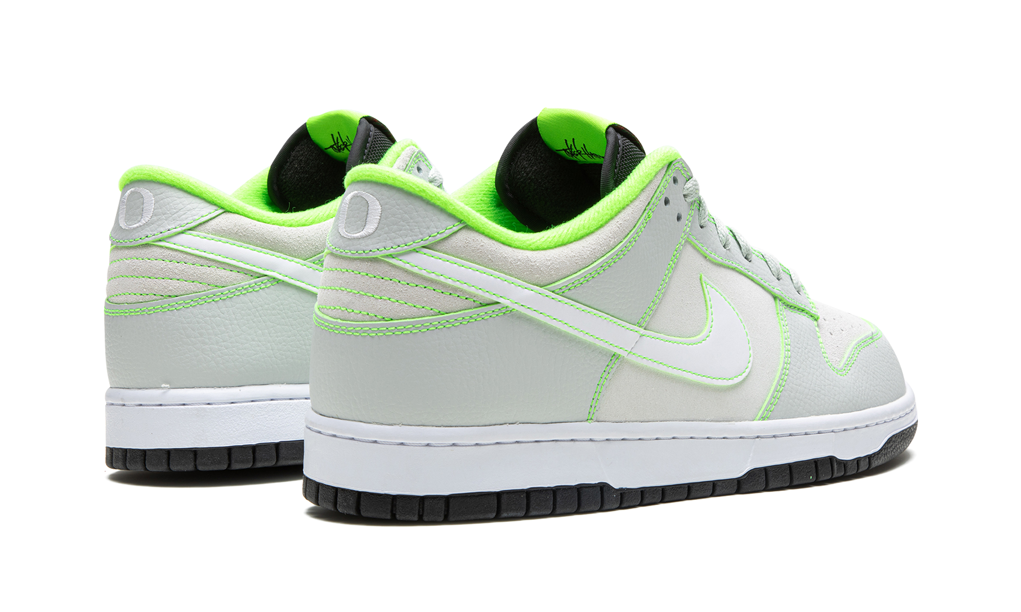 Dunk Low UO P "Oregon" FQ7260 001