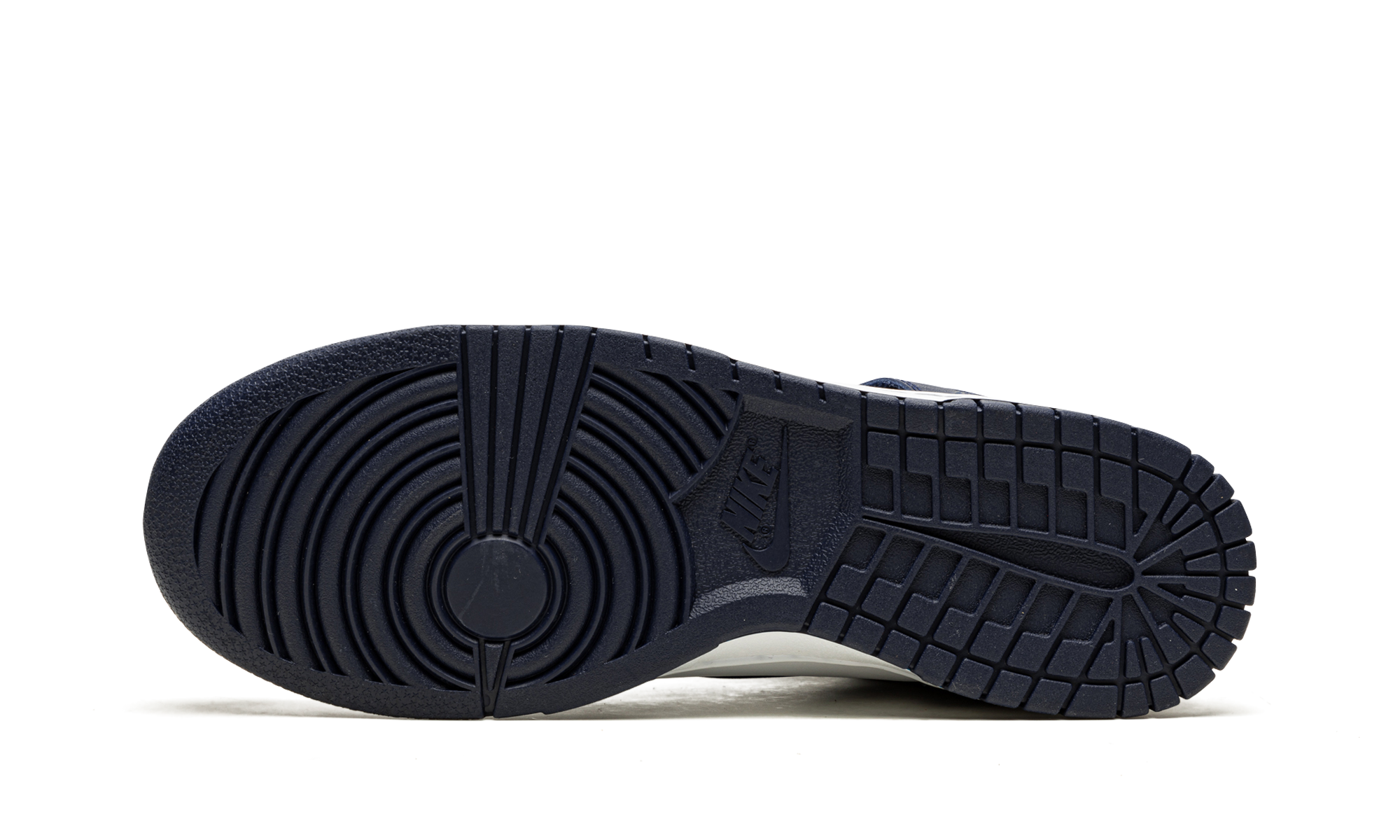 Dunk High "Championship Navy" DD1399 104