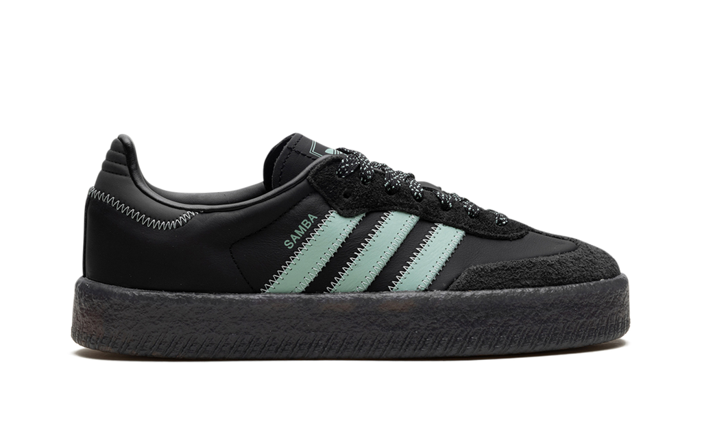 Sambae WMNS "Core Black Haze Green" IE9110