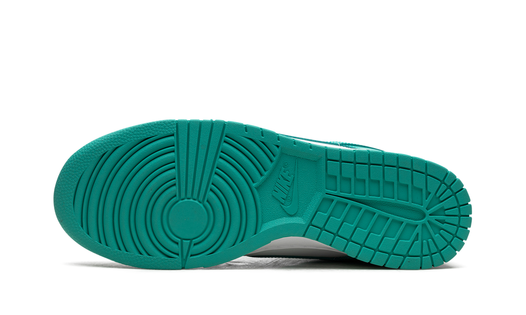 Dunk Low "Clear Jade" DV0833 101