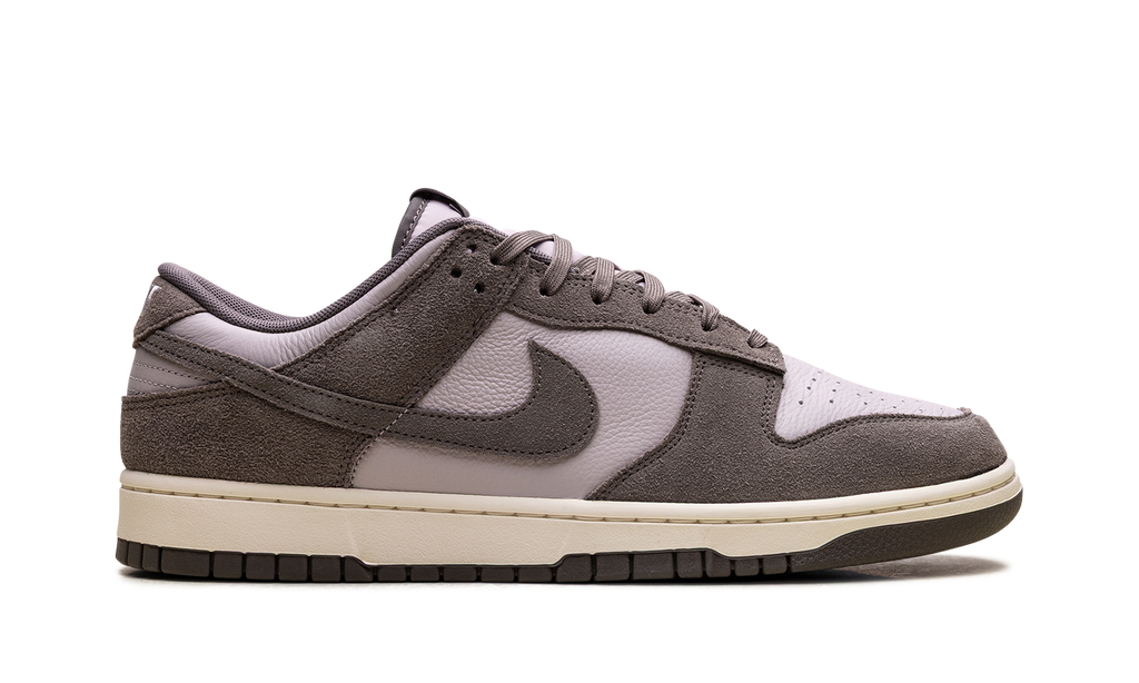 Dunk Low SE "Platinum Violet" FQ8249 001