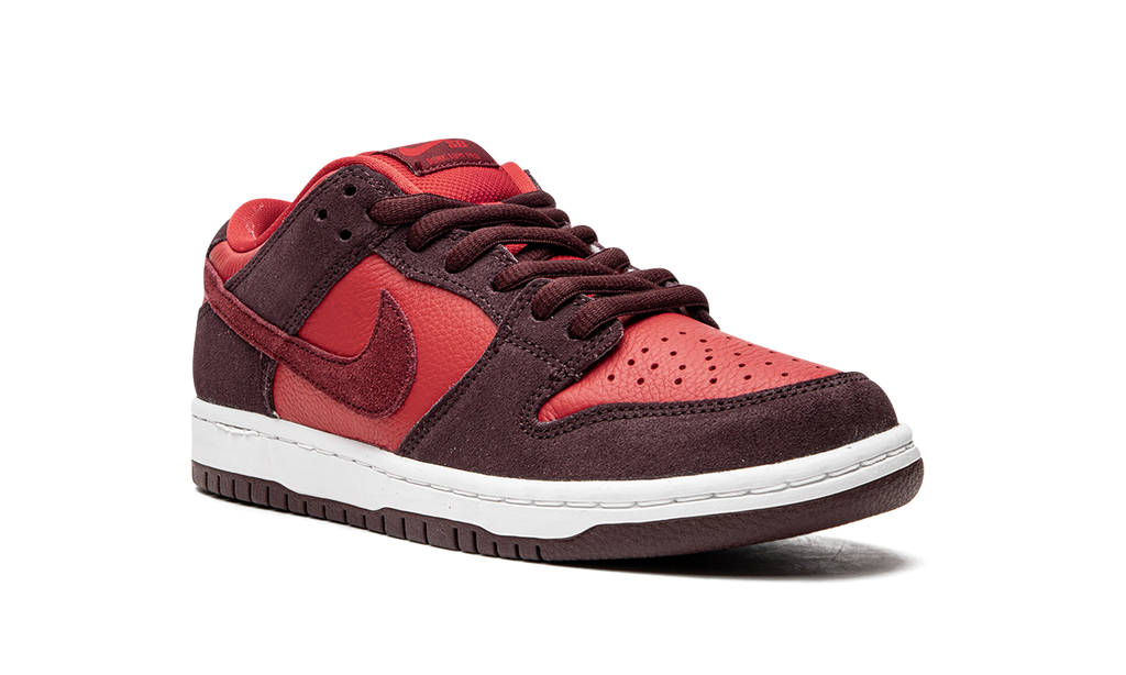 SB Dunk Low "Cherry" DM0807 600